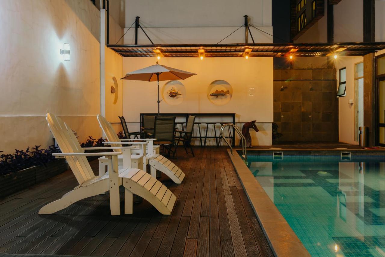 Urbanest Inn House Slipi Джакарта Екстериор снимка